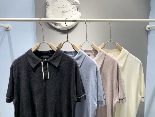 P*rada Top Quality Clothes