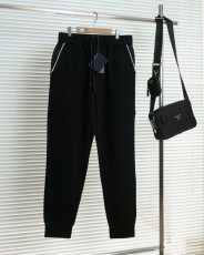 P*rada Top Quality Clothes