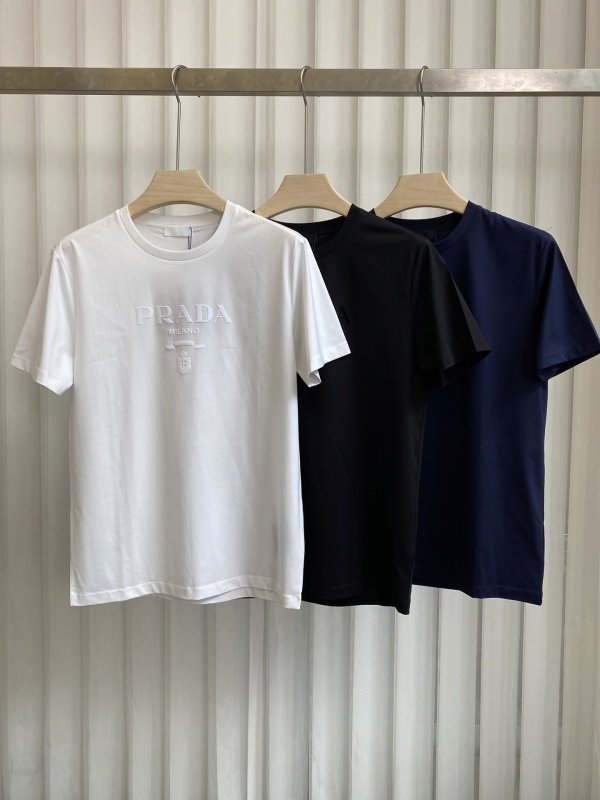 P*rada Top Quality Clothes
