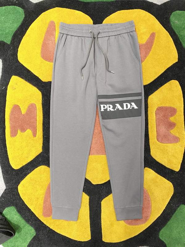 P*rada Top Quality Clothes