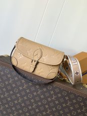 L*ouis V*uitton Top Quality Bag 23*16*8.5CM