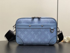 L*ouis V*uitton Top Bag  16*8*24CM
