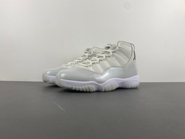 Air Jordan 11 AR0715-110