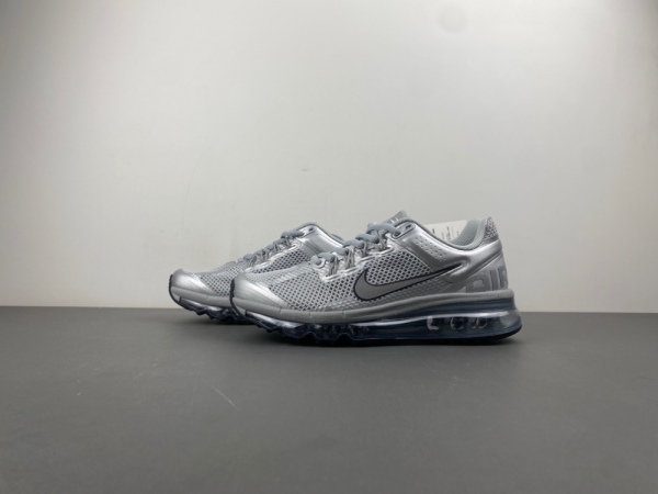 Nike Air Max 2013 Goes Full Metalli HQ3025-001