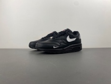 S*upreme x A*ir Max 1 '87 SP HF8813-001
