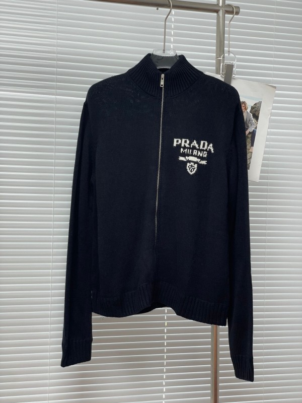 P*rada Top Quality Clothes