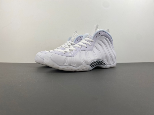 N*ike A*ir Foamposite One “Triple White” HJ5195-100