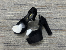 Women Y*SL Top Pumps