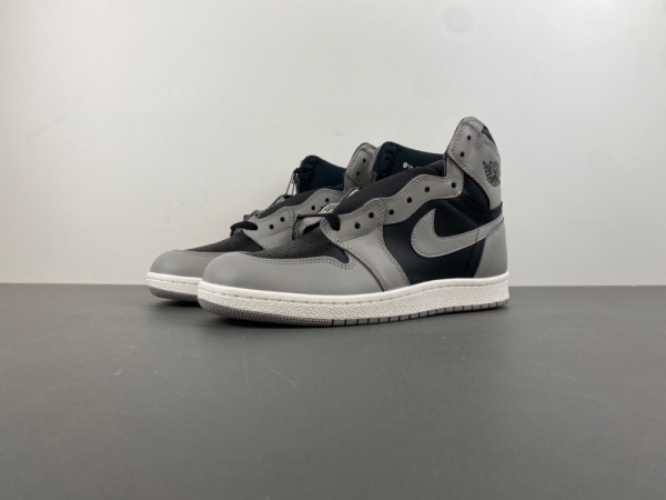 Jo*rdan 1 Hi '85 “Reverse Shadow”85 HV6674-020