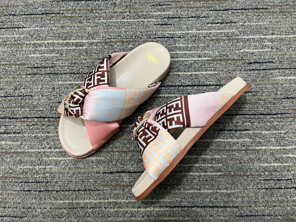 Women F*endi Top Quality Sandals