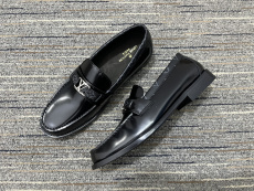 Men L*ouis V*uitton Top Quality Loafer