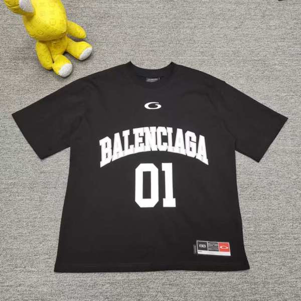 B*ALENCIAGA Top Quality Clothes