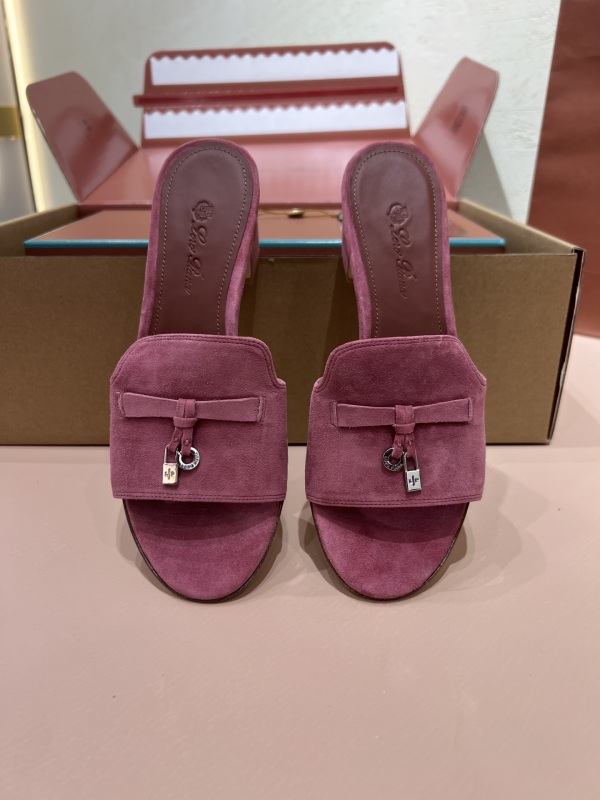 Women L*oro P*iana Top Quality Sandals