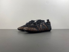 Women L*ouis V*uitton Top Quality Sneakers