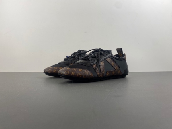 Women L*ouis V*uitton Top Quality Sneakers