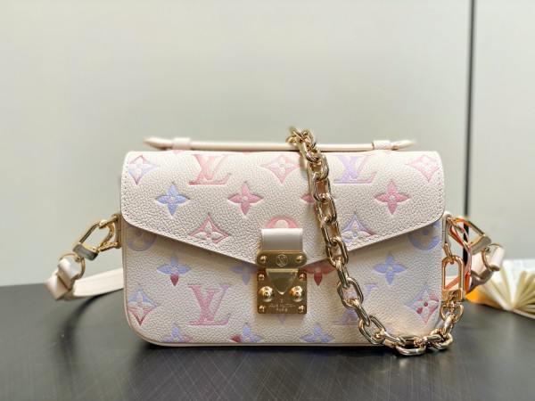 L*ouis V*uitton Top Quality Bag  21.5*13.5*6CM