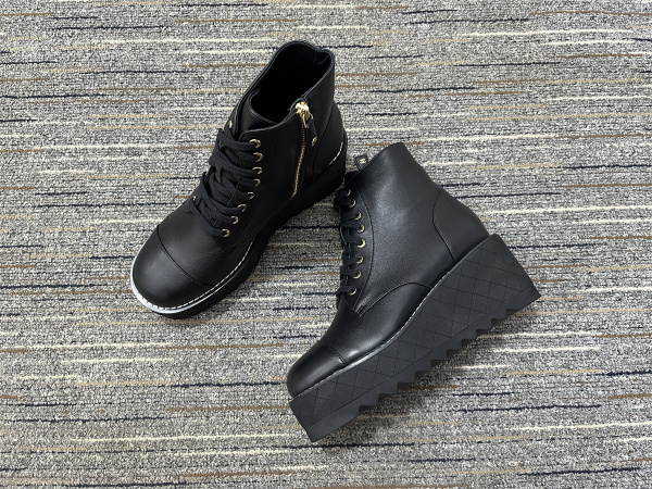 Women C*hanel Top Sneaker