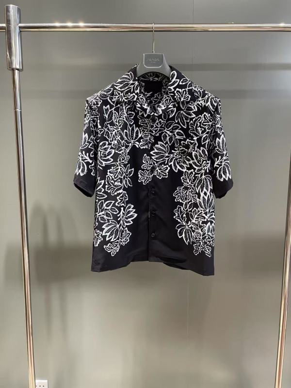 P*rada Top Quality Clothes