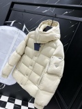 P*rada Top Quality Clothes