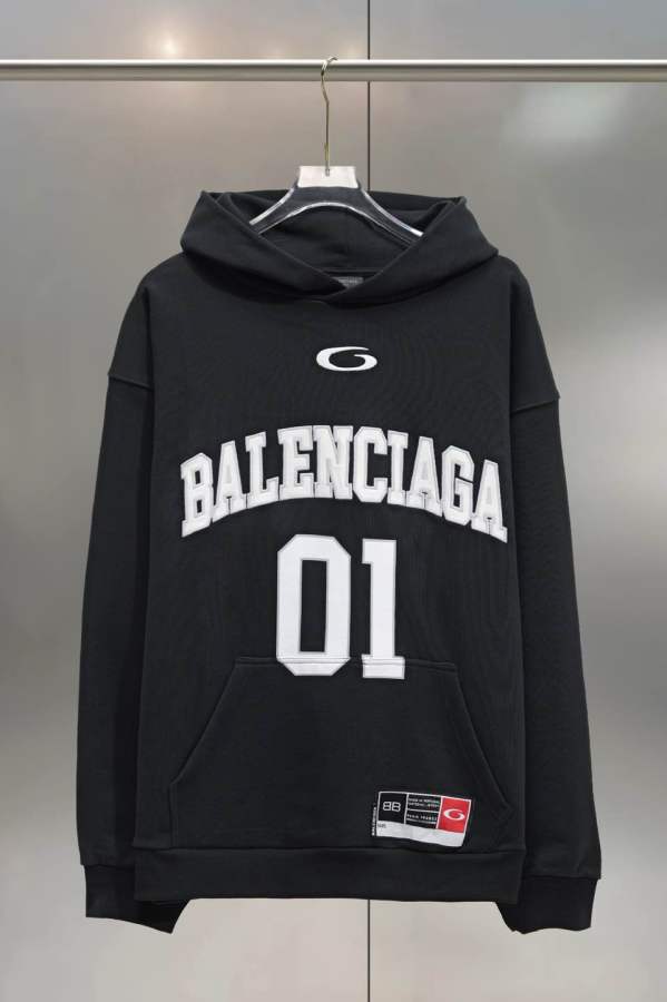 B*ALENCIAGA Top Quality Clothes
