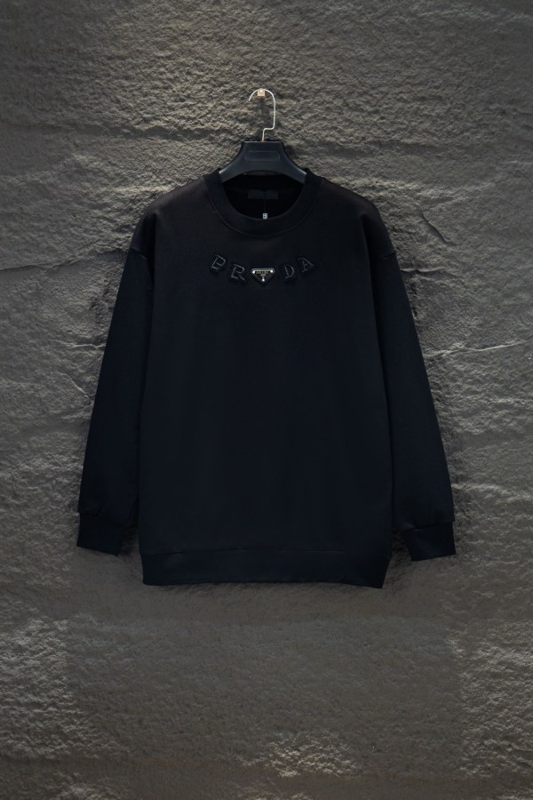 P*rada Top Quality Clothes