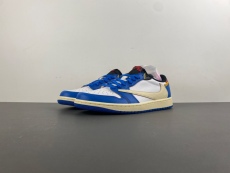 32版 T*ravis S*cott x J*ordan 1 Low DM7866-111