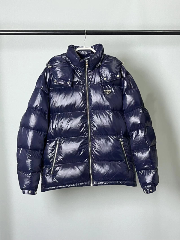 P*rada Top Quality Clothes