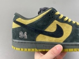 S*upreme x N*ike SB Dunk Low “Camper Green” HQ8487-300