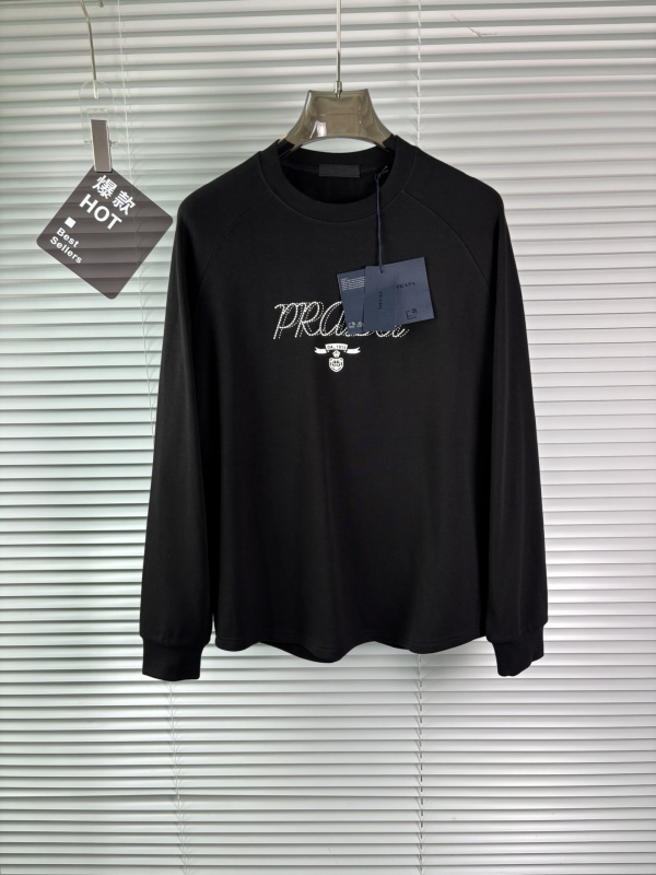 P*rada Top Quality Clothes
