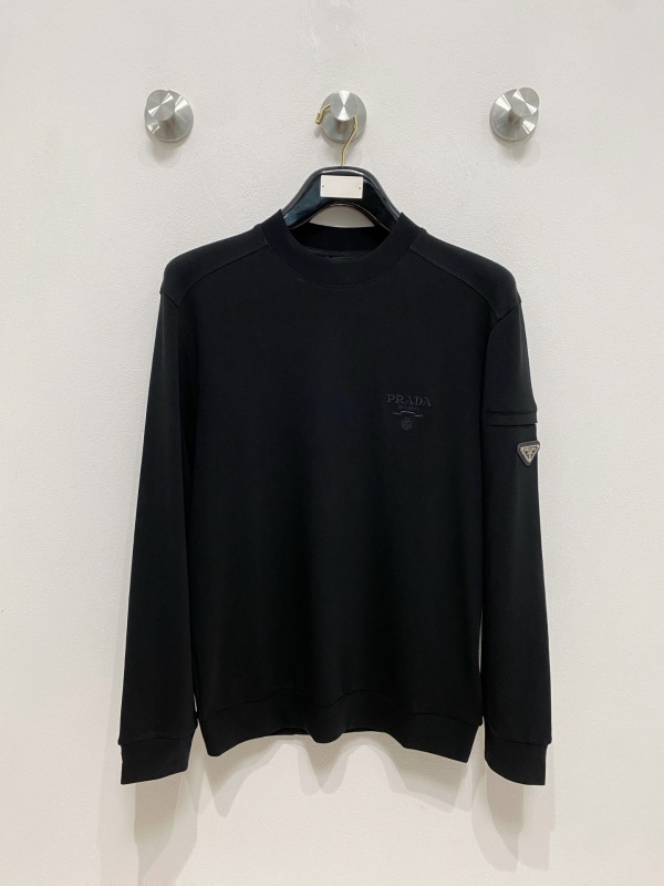 P*rada Top Quality Clothes