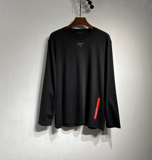 P*rada Top Quality Clothes