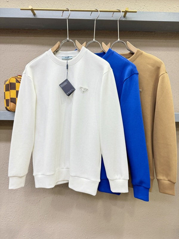P*rada Top Quality Clothes