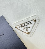 P*rada Top Quality Clothes