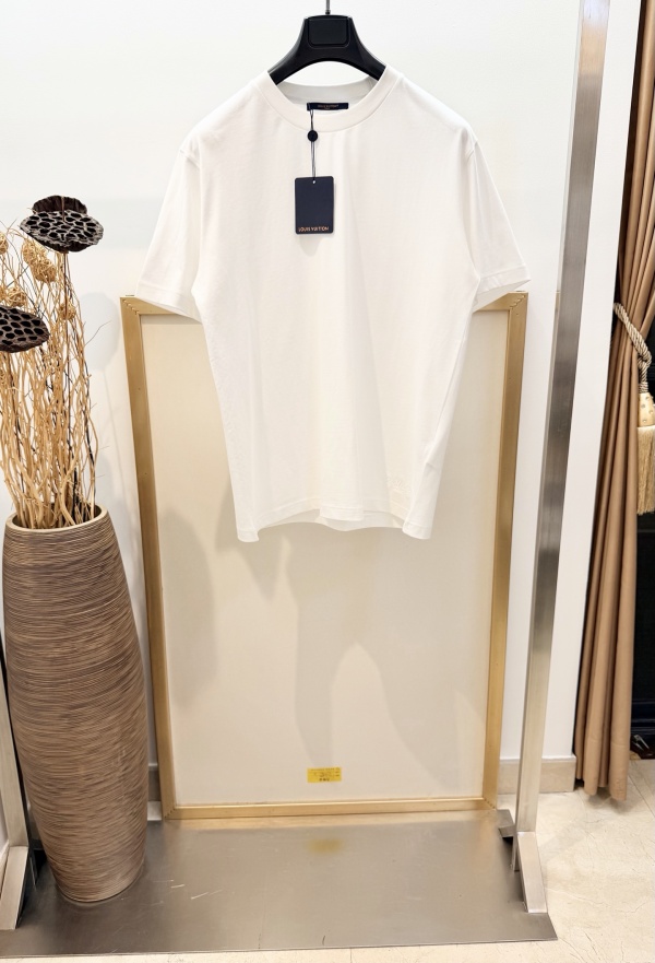 L*V Top Quality Clothes