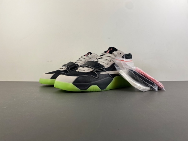 Tr*avis S*cott x J*ordan Jumpman Jack TR  IH7971-001