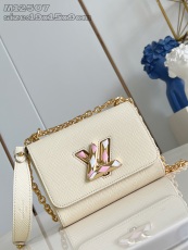 L*ouis V*uitton Top Quality Bag 19*15*9CM