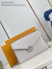 L*ouis V*uitton Top Quality Bag 19.5*13.5*6.5CM