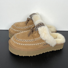 Women  U*GG Top Qualify Sneaker