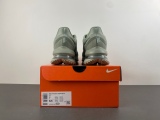 Pegasus Premium  HQ2592-300