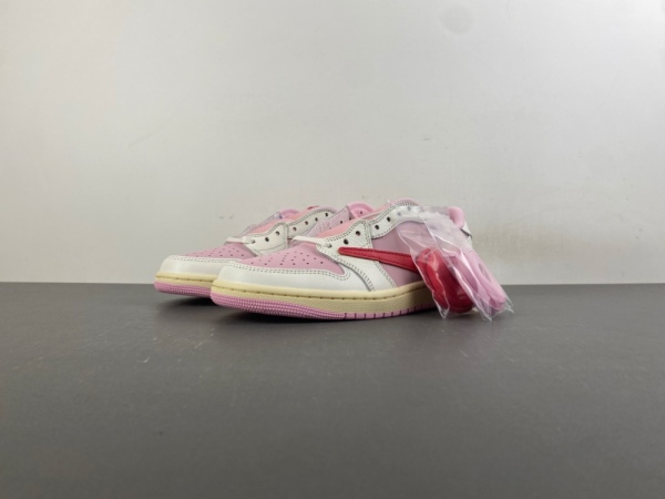 F版 T*ravis Scott × A*J1 Low  Shy Pink  IQ7604-101