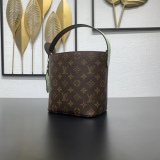 L*ouis V*uitton Top Bag 18*12*16CM