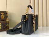 L*ouis V*uitton Top Bag 27*18*9CM