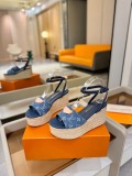Women L*ouis V*uitton Top Quality Sandals