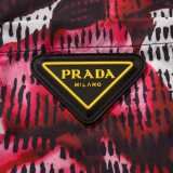 P*rada Top Quality Clothes
