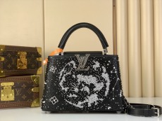 L*ouis V*uitton Top Bag  27*17.3*9CM