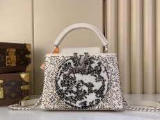 L*ouis V*uitton Top Bag  27*17.3*9CM