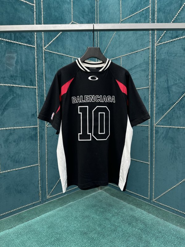 B*ALENCIAGA Top Quality Clothes