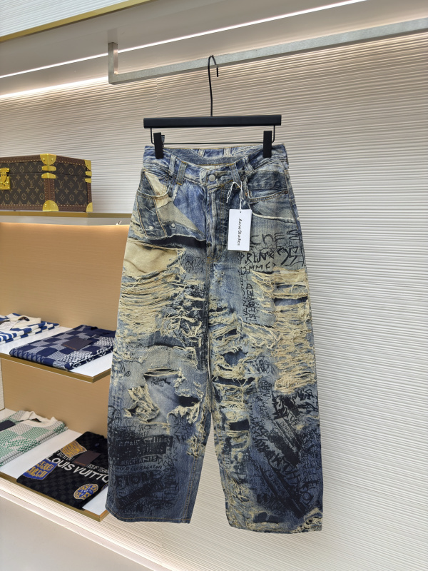 A*cne S*tudios Top Quality Clothes