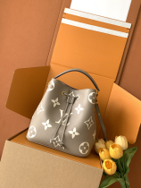 L*ouis V*uitton Top Bag   26*26*17.5cm