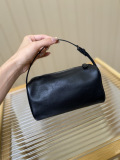 The R*ow Top Bag   19*8*10cm